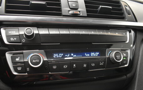 BMW 3 серия, 2019 год, 2 999 000 рублей, 16 фотография