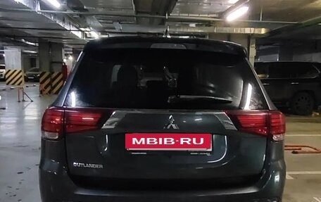 Mitsubishi Outlander III рестайлинг 3, 2021 год, 3 150 000 рублей, 4 фотография