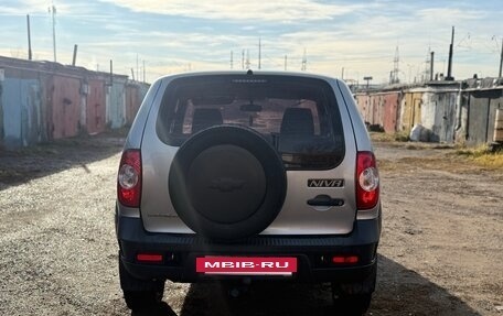 Chevrolet Niva I рестайлинг, 2015 год, 565 000 рублей, 4 фотография