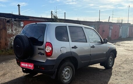 Chevrolet Niva I рестайлинг, 2015 год, 565 000 рублей, 5 фотография