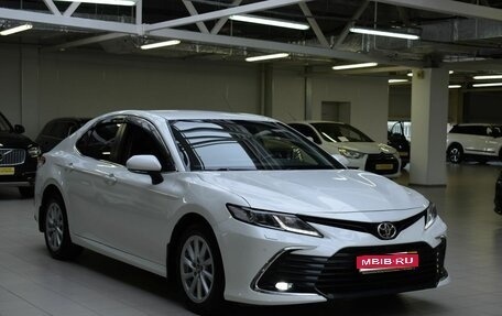 Toyota Camry, 2022 год, 3 500 000 рублей, 1 фотография