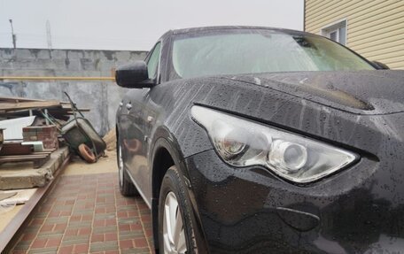 Infiniti QX70, 2013 год, 2 650 000 рублей, 2 фотография