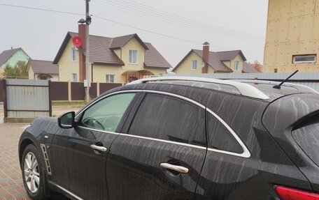 Infiniti QX70, 2013 год, 2 650 000 рублей, 3 фотография