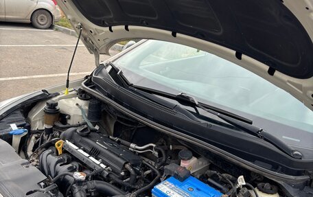 Hyundai Solaris II рестайлинг, 2012 год, 860 000 рублей, 7 фотография