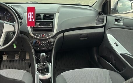 Hyundai Solaris II рестайлинг, 2012 год, 860 000 рублей, 12 фотография