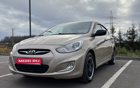 Hyundai Solaris II рестайлинг, 2012 год, 860 000 рублей, 5 фотография