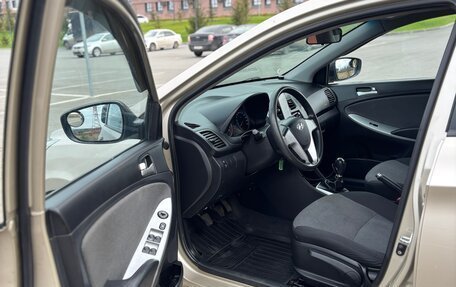 Hyundai Solaris II рестайлинг, 2012 год, 860 000 рублей, 17 фотография