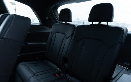 Audi Q7, 2024 год, 14 899 000 рублей, 28 фотография