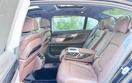 BMW 7 серия, 2022 год, 6 400 000 рублей, 11 фотография