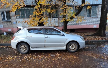 Toyota WiLL II (VS), 2002 год, 240 000 рублей, 2 фотография