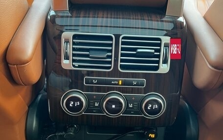 Land Rover Range Rover IV рестайлинг, 2014 год, 4 500 000 рублей, 14 фотография