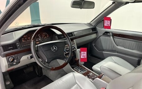 Mercedes-Benz E-Класс, 1995 год, 3 850 000 рублей, 14 фотография