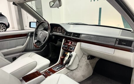 Mercedes-Benz E-Класс, 1995 год, 3 850 000 рублей, 20 фотография