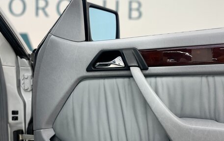 Mercedes-Benz E-Класс, 1995 год, 3 850 000 рублей, 23 фотография