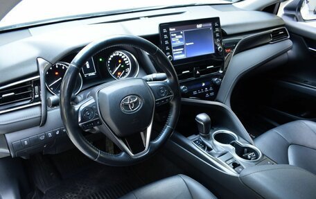 Toyota Camry, 2022 год, 3 500 000 рублей, 9 фотография