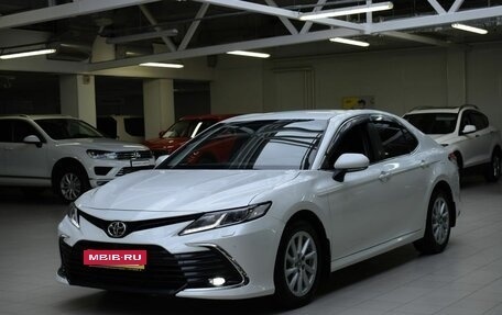 Toyota Camry, 2022 год, 3 500 000 рублей, 3 фотография