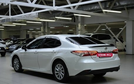 Toyota Camry, 2022 год, 3 500 000 рублей, 5 фотография