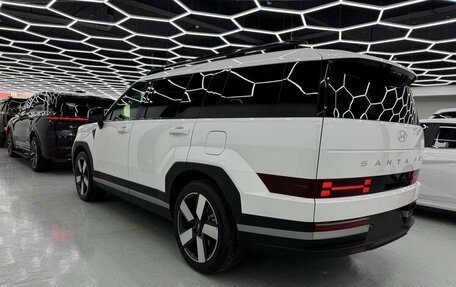 Hyundai Santa Fe IV, 2024 год, 5 900 000 рублей, 6 фотография