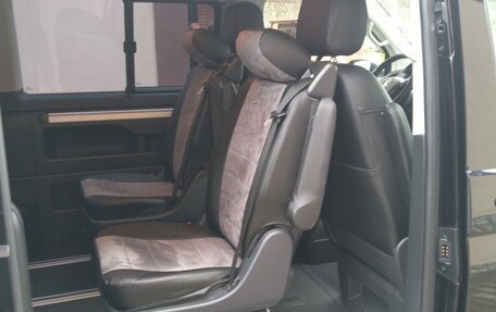 Volkswagen Multivan T6 рестайлинг, 2017 год, 5 400 000 рублей, 8 фотография