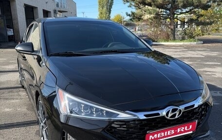 Hyundai Elantra VI рестайлинг, 2019 год, 1 450 000 рублей, 2 фотография