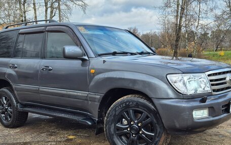 Toyota Land Cruiser 100 рестайлинг 2, 2006 год, 1 950 000 рублей, 4 фотография