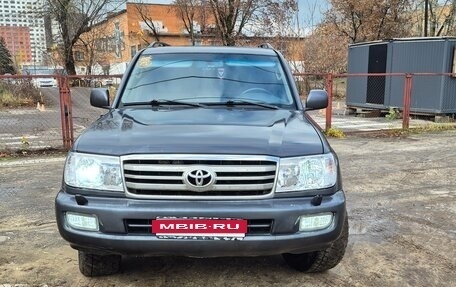 Toyota Land Cruiser 100 рестайлинг 2, 2006 год, 1 950 000 рублей, 2 фотография