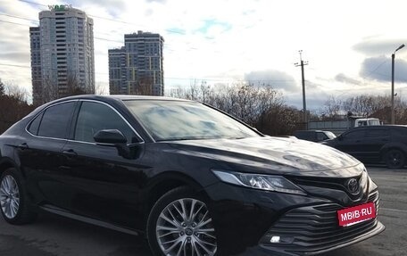 Toyota Camry, 2019 год, 2 530 000 рублей, 3 фотография