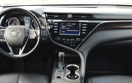 Toyota Camry, 2019 год, 2 530 000 рублей, 11 фотография