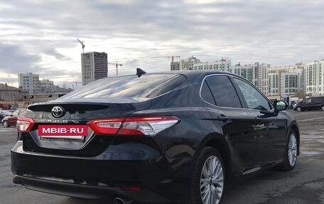 Toyota Camry, 2019 год, 2 530 000 рублей, 6 фотография