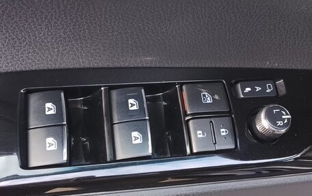 Toyota Camry, 2019 год, 2 530 000 рублей, 28 фотография