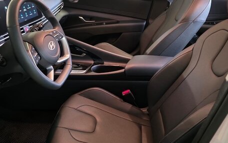 Hyundai Elantra, 2023 год, 2 150 000 рублей, 8 фотография