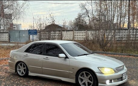 Toyota Altezza, 2001 год, 650 000 рублей, 9 фотография