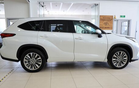 Toyota Highlander, 2025 год, 6 150 000 рублей, 4 фотография