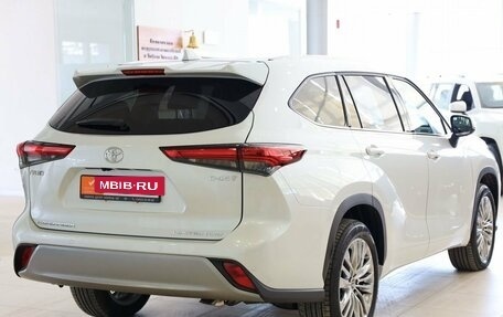 Toyota Highlander, 2025 год, 6 150 000 рублей, 5 фотография