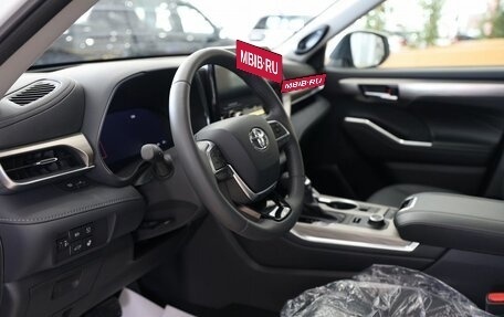 Toyota Highlander, 2025 год, 6 150 000 рублей, 12 фотография