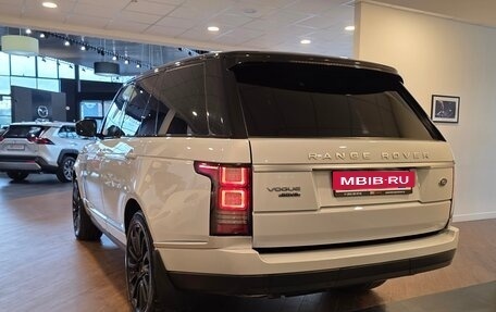 Land Rover Range Rover IV рестайлинг, 2015 год, 3 800 000 рублей, 2 фотография