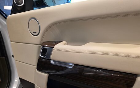 Land Rover Range Rover IV рестайлинг, 2015 год, 3 800 000 рублей, 29 фотография