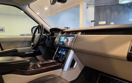 Land Rover Range Rover IV рестайлинг, 2015 год, 3 800 000 рублей, 30 фотография