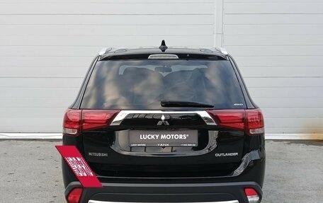 Mitsubishi Outlander III рестайлинг 3, 2018 год, 2 174 000 рублей, 8 фотография