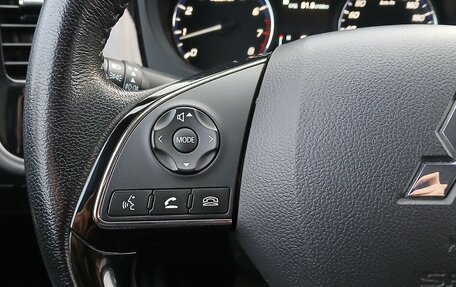 Mitsubishi Outlander III рестайлинг 3, 2018 год, 2 174 000 рублей, 20 фотография