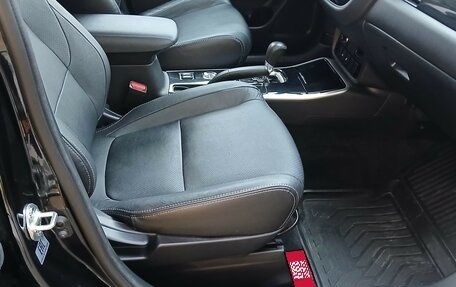 Mitsubishi Outlander III рестайлинг 3, 2018 год, 2 174 000 рублей, 25 фотография