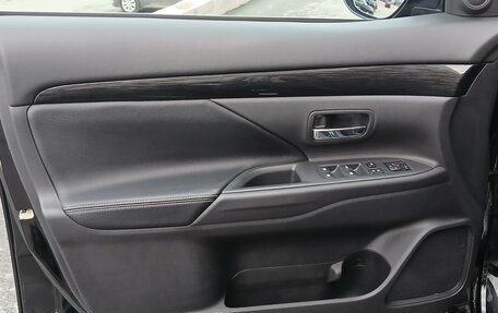 Mitsubishi Outlander III рестайлинг 3, 2018 год, 2 174 000 рублей, 28 фотография