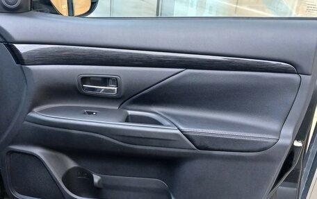 Mitsubishi Outlander III рестайлинг 3, 2018 год, 2 174 000 рублей, 30 фотография