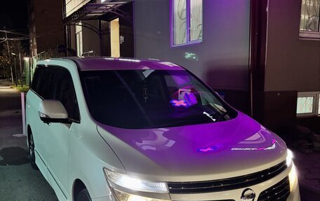 Nissan Elgrand III, 2013 год, 750 000 рублей, 3 фотография