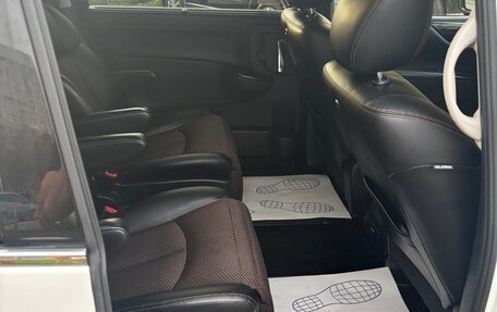 Nissan Elgrand III, 2013 год, 750 000 рублей, 9 фотография