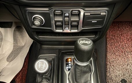 Jeep Wrangler, 2018 год, 3 350 000 рублей, 18 фотография