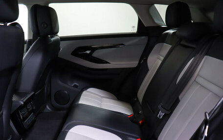 Land Rover Range Rover Evoque II, 2024 год, 6 490 000 рублей, 10 фотография