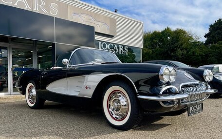 Chevrolet Corvette C1, 1960 год, 12 500 000 рублей, 13 фотография