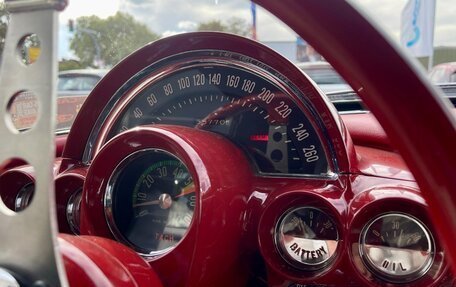 Chevrolet Corvette C1, 1960 год, 12 500 000 рублей, 27 фотография