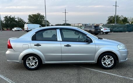 Chevrolet Aveo III, 2010 год, 500 000 рублей, 4 фотография